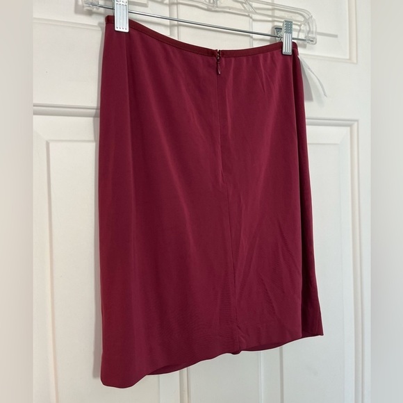 NWT Aritzia Talula Ruched Cordovan Mini Skirt Small - Picture 12 of 16